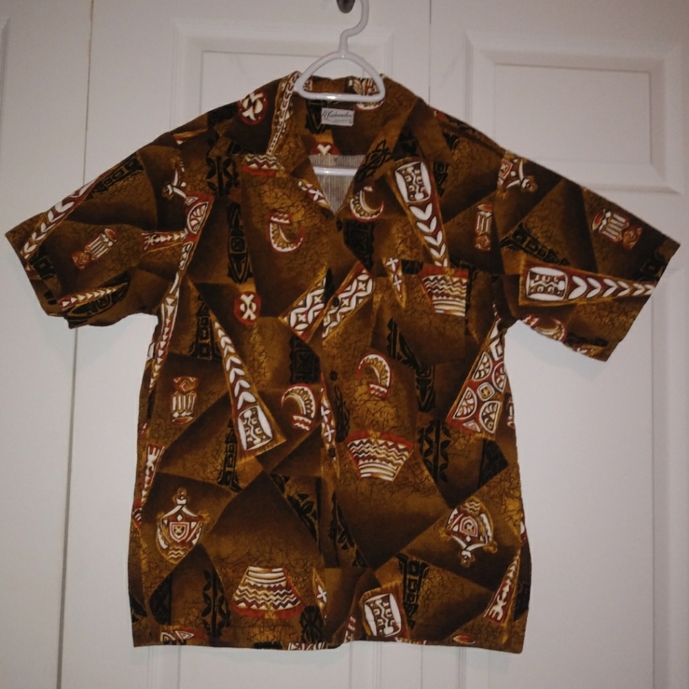 ✨Host Pick✨ Men's Hawaiian Barkcloth Shirt Kaikamahine - Tribal Design - Large